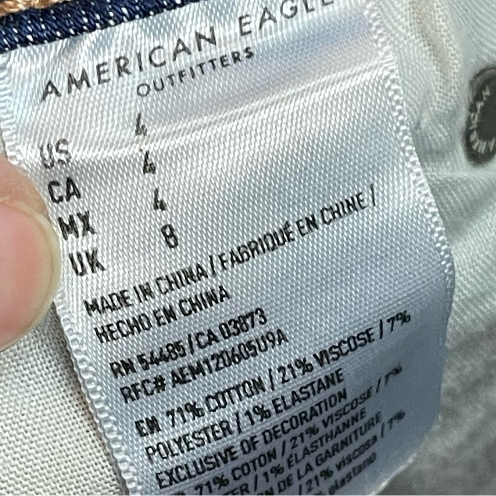 American Eagle Outfitters size 6 hi-rise shortie jeans shorts - Picture 5 of 8